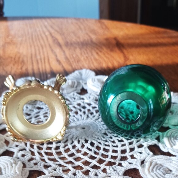 Green Ajka Cut to Clear Hollow Hungarian Crystal Paperweight Egg w/Stand - Picture 3 of 6